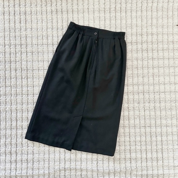 BFA Classics Vintage 100% Wool Skirt - Picture 3 of 4